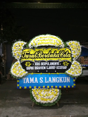 Papan Bunga Duka di Purirano